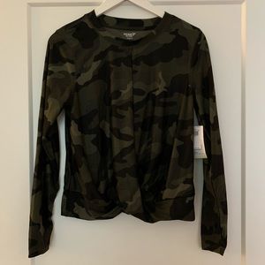 Old Navy activewear top L